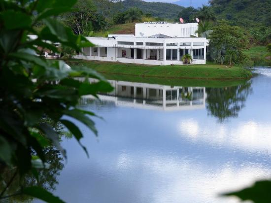 hotel-vista-lago-ecoresort-mi-guia-panama